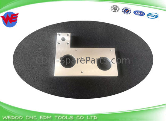 SS Malzeme DWC Fanuc Tel Erozyon Aşınma Parçaları A290-8119-X384 Rulman Plakası 135*108MM