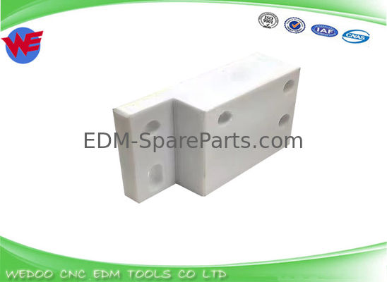 SPM303 SPM Kablo EDM Makineleri Üst İzolatör Plakası 74x46x22mm