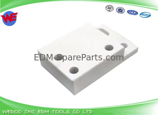 SPM303 SPM Kablo EDM Makineleri Üst İzolatör Plakası 74x46x22mm
