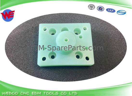 A290-8130-X763 Fanuc İzolatör EDM Parçaları Alt Jet Blok 54*43*10*26MM a-B serisi
