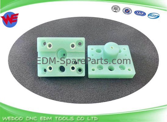 A290-8130-X763 Fanuc İzolatör EDM Parçaları Alt Jet Blok 54*43*10*26MM a-B serisi
