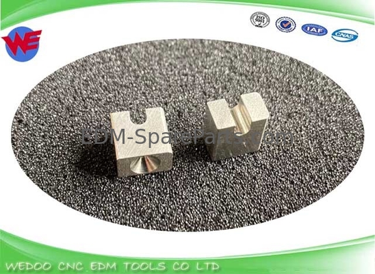 A290-8120-Z782 ELEKTROD TUTUKLARI FANUK EDM yedek parçaları 10*10*6mm