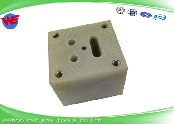 A290-8101-X509 Yukarı yalıtım levhası Fanuc EDM Parçaları A-C Serisi 40*40*34 GUIDE BASE